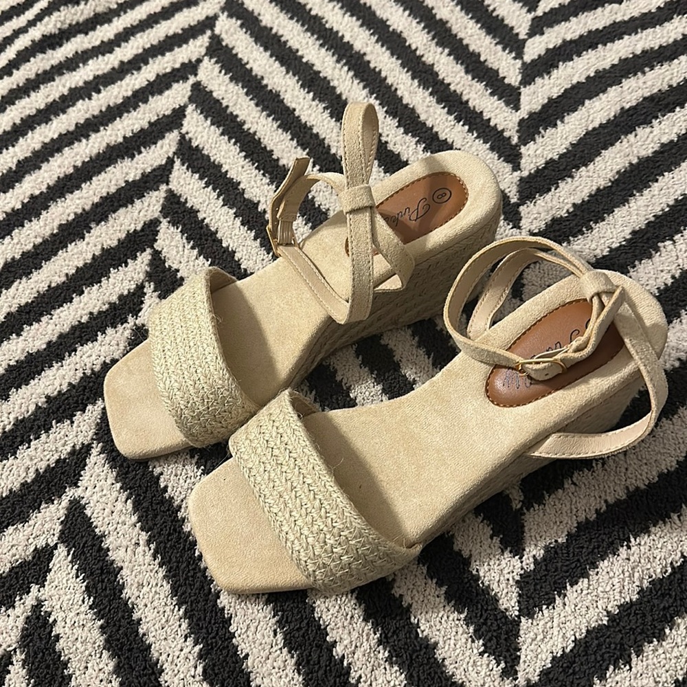 Pink lily sandal